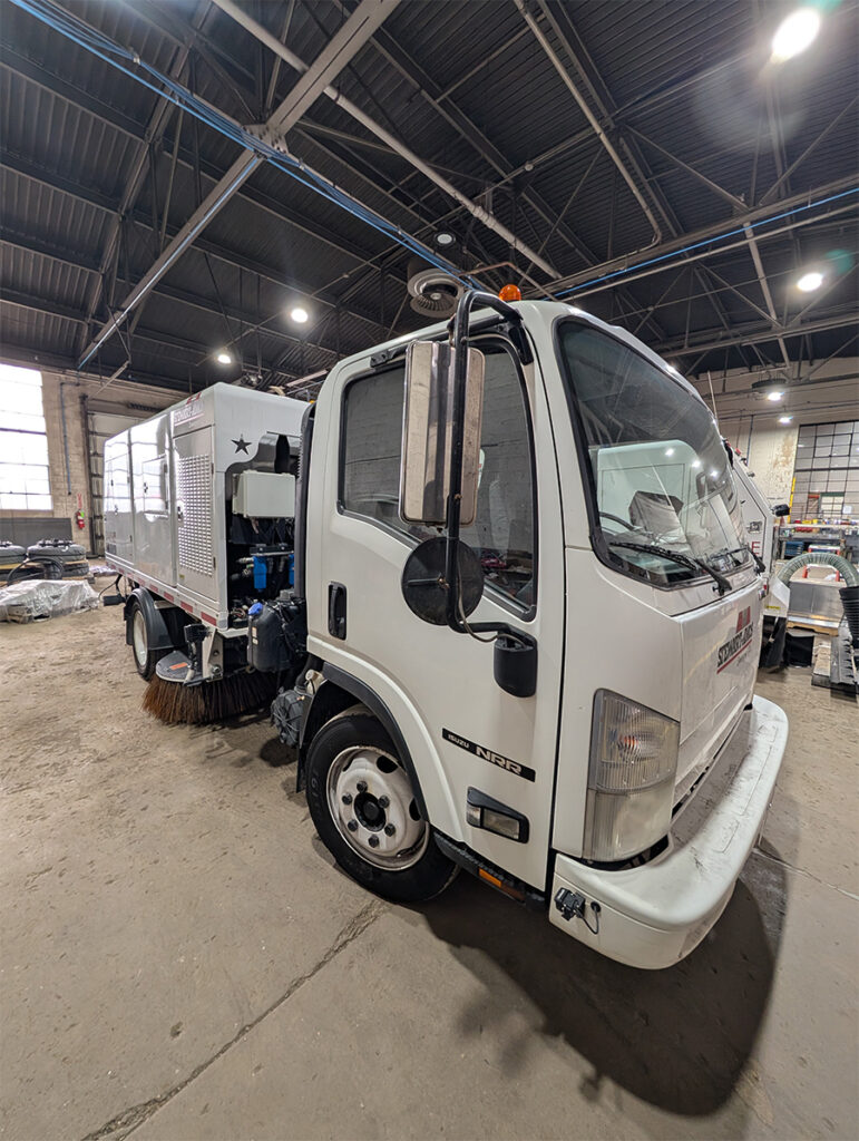 2015 Stewart-Amos Starfire S-4 Street Sweeper - North American